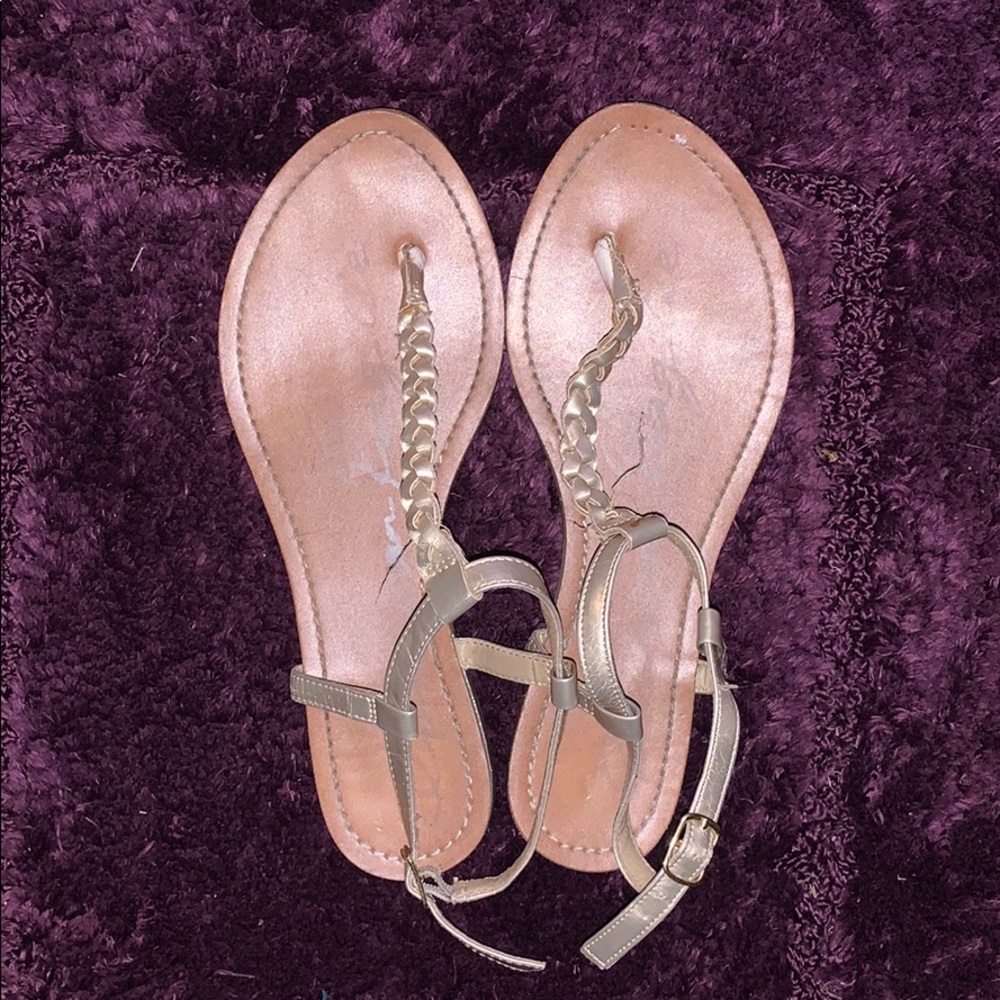 Gold/tan sandals